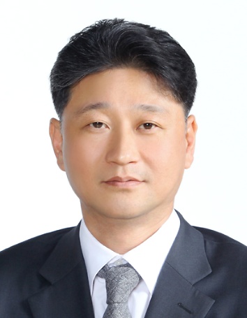 유창균 사진